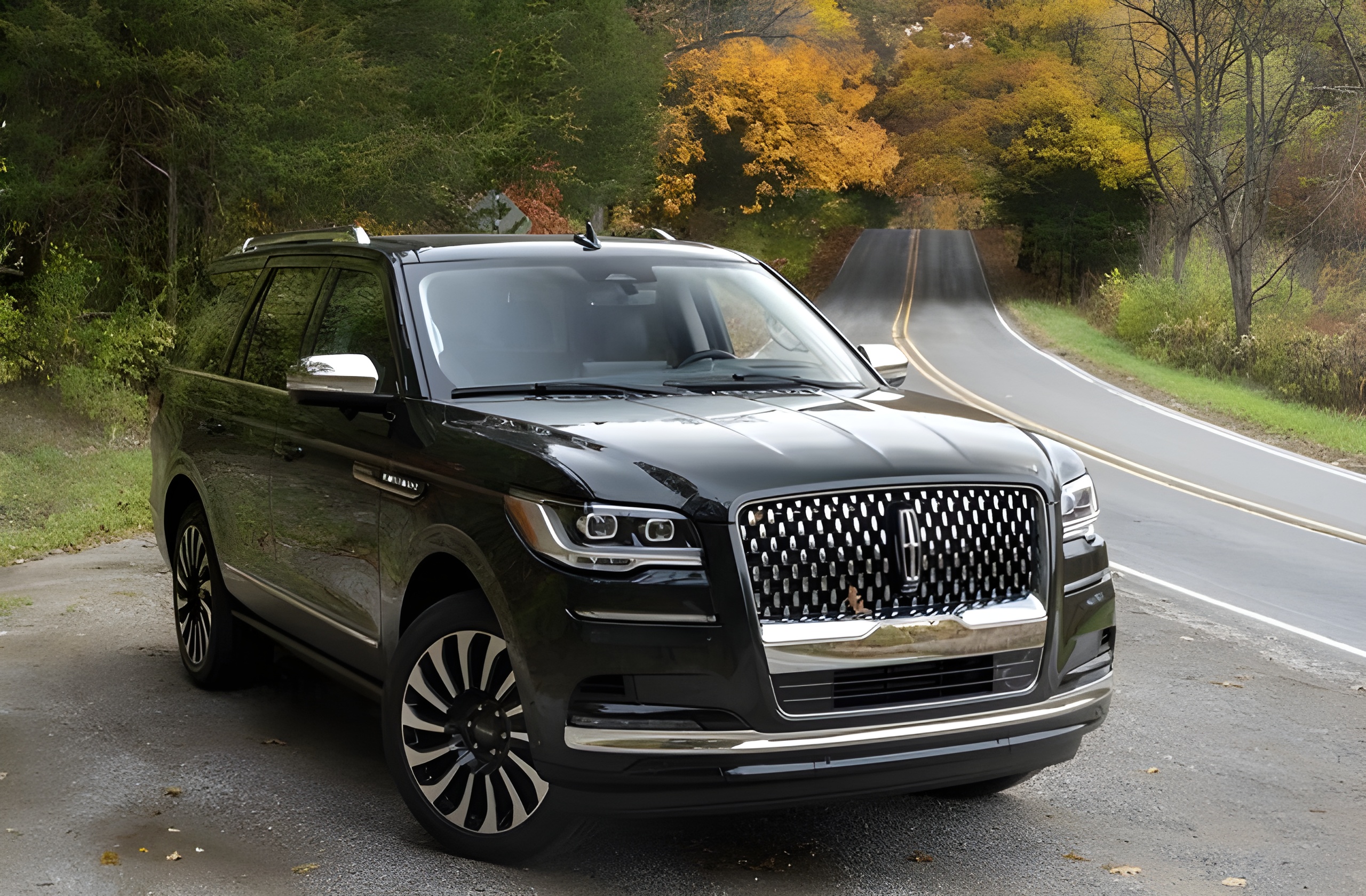 15-2024-lincoln-navigator-angular-front-jv (1)